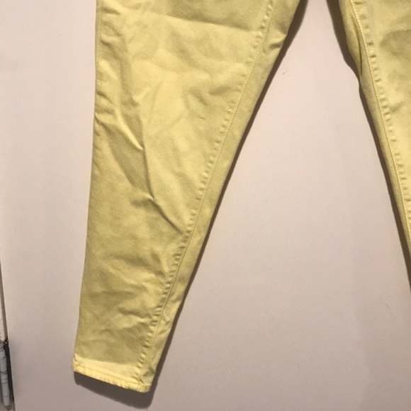 GAP Yellow Washed Jeans - Picture 3 of 5